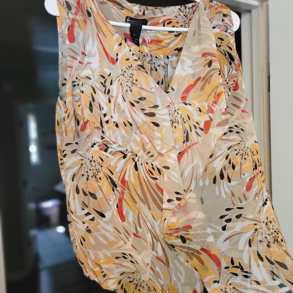 Top - Picture 2 of 4